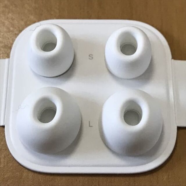 Apple(アップル)のApple純正 AirPods Pro付属 イヤーチップ Sサイズ+Lサイズ スマホ/家電/カメラのオーディオ機器(その他)の商品写真