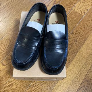 ハルタ(HARUTA)の【美品】ハルタ　キッズ　ローファー　21.5センチ(ローファー)