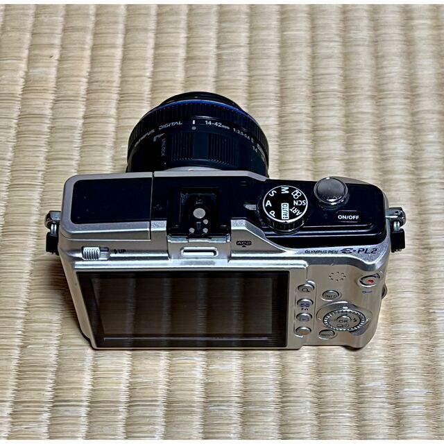 OLYMPUS(オリンパス)のOLYMPUS PEN E-PL2 Wズーム付き　ユーズド スマホ/家電/カメラのカメラ(ミラーレス一眼)の商品写真