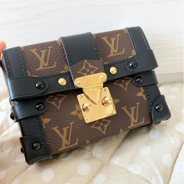 在庫お得LOUIS VUITTON ルイヴィトン エッセンシャル トランク M68566の通販 by Dominy's  shop｜ルイヴィトンならラクマショルダーバッグ