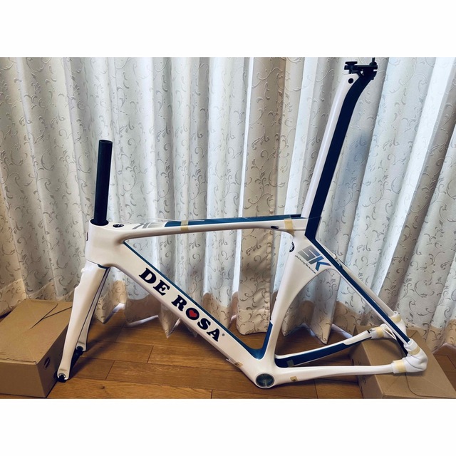 Derosa SK Pininfarina(新品 旧ロゴ 2019年式)BB規格