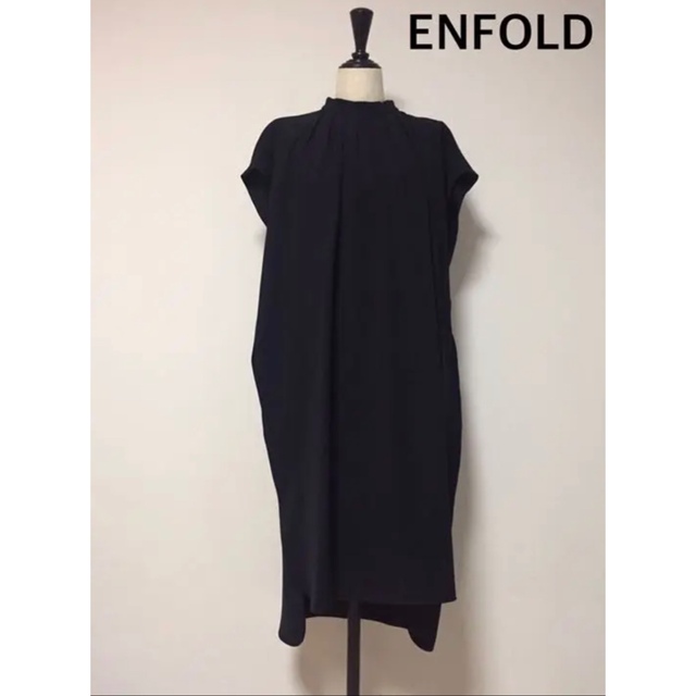 ENFOLD(エンフォルド)のENFOLD エンフォルド　スタンドカラーワンピース38 ブラック レディースのワンピース(ひざ丈ワンピース)の商品写真