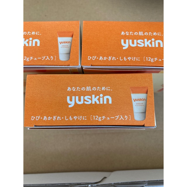 Yuskin(ユースキン)の【匿名配送、送料込み】　ユースキン ハンドクリーム 12g x3個 コスメ/美容のボディケア(ハンドクリーム)の商品写真