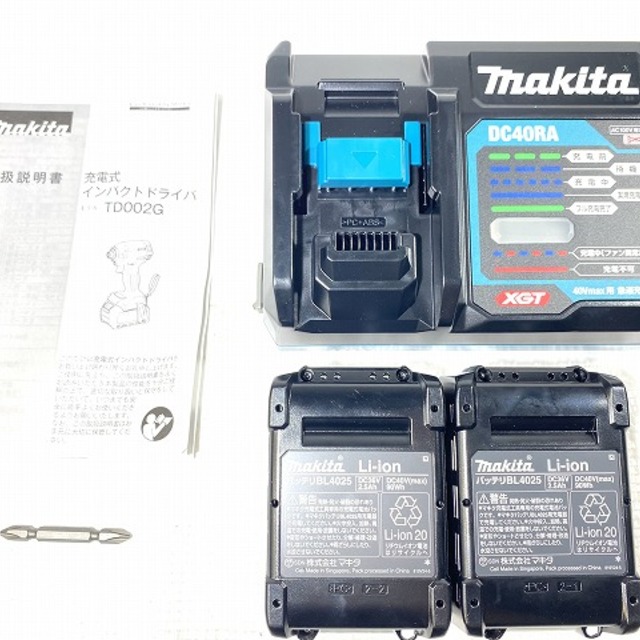 ☆未使用品☆makita マキタ 40Vmax 充電式インパクトドライバ TD002GRDX 青 ブルー バッテリー2個(40V 2.5Ah) 充電器 ケース付 61722