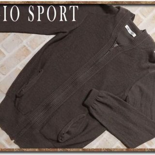 GIO SPORT - ジオスポーツ　フード付きジップアップニット　茶