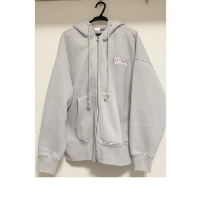 niziu パーカー Lサイズ - アイドルグッズ