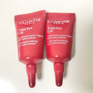 クラランス(CLARINS)のクラランス　トータルアイインテンス　サンプル　2個(アイケア/アイクリーム)