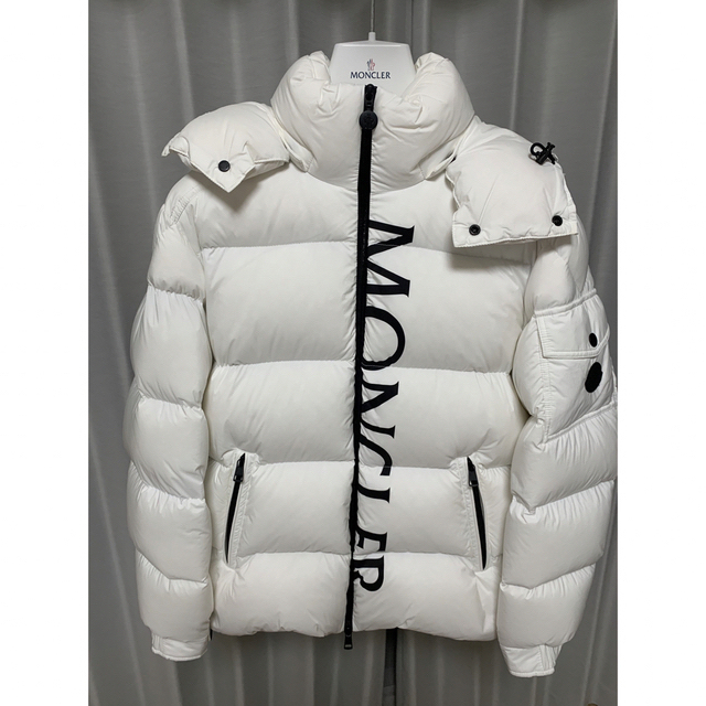 人気SALE低価】 MONCLER - 値下げ モンクレール マウレスの通販 by