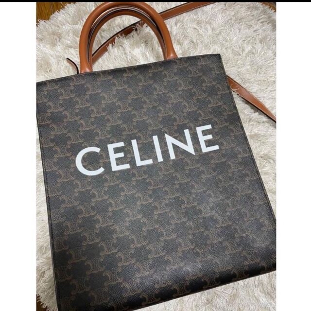 CELINE セリーヌ　スモール　バーティカルカバ　トリオンフキャンバスタン