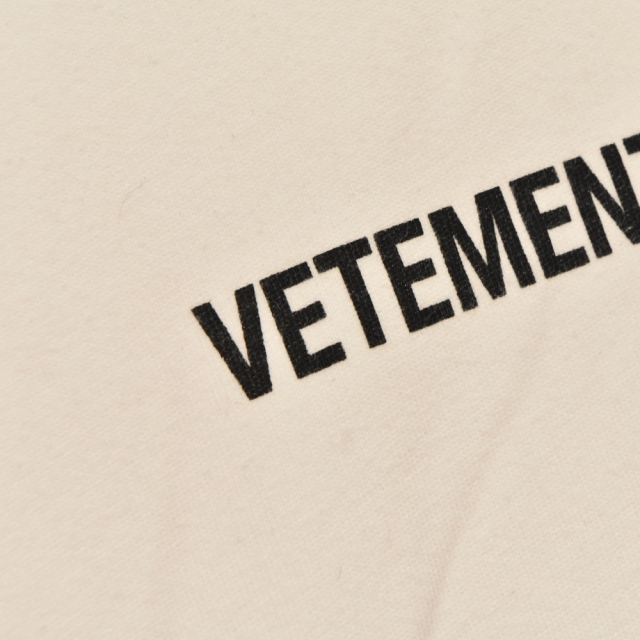 VETEMENTS ヴェトモン 19AW フロントロゴデザイン ビッグタグ オーバーサイズクルーネック長袖Tシャツ ホワイト AH2020TRXX