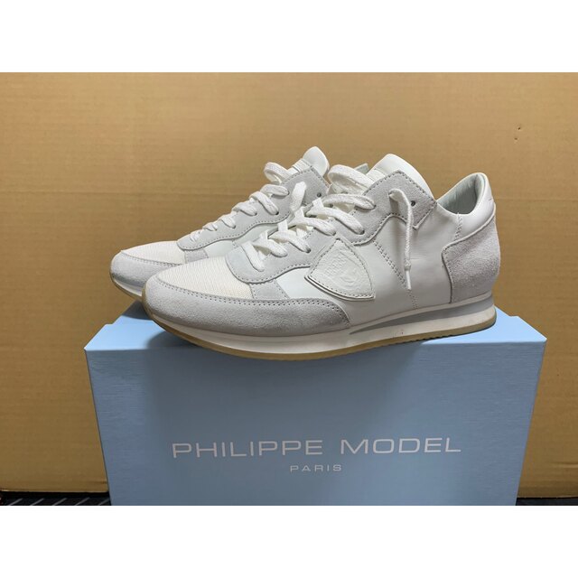 PHILIPPE MODEL(フィリップモデル)のPHILIPPE MODEL〈フィリップモデル〉サイズ39   1回履きました。 メンズの靴/シューズ(スニーカー)の商品写真