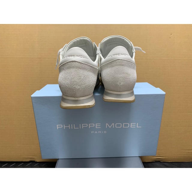 PHILIPPE MODEL(フィリップモデル)のPHILIPPE MODEL〈フィリップモデル〉サイズ39   1回履きました。 メンズの靴/シューズ(スニーカー)の商品写真