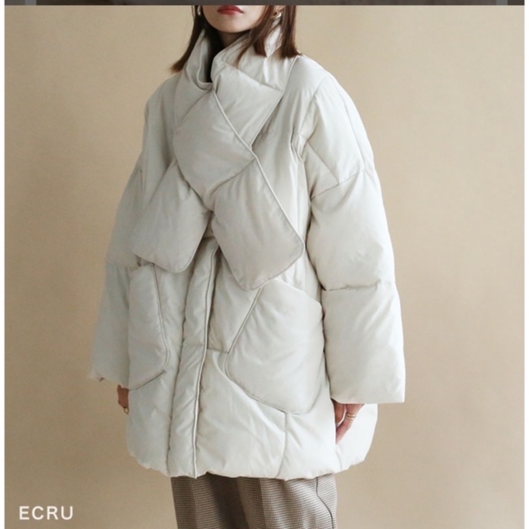 新品タグ付き 中綿 ボリュームダウンコート レディースのジャケット/アウター(ダウンコート)の商品写真