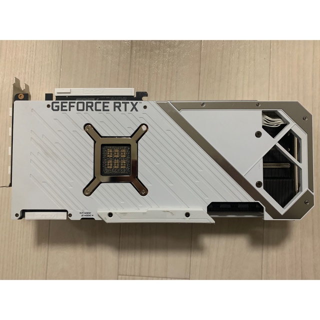 ROG-STRIX-RTX3090-O24G-WHITE スマホ/家電/カメラのPC/タブレット(PC周辺機器)の商品写真