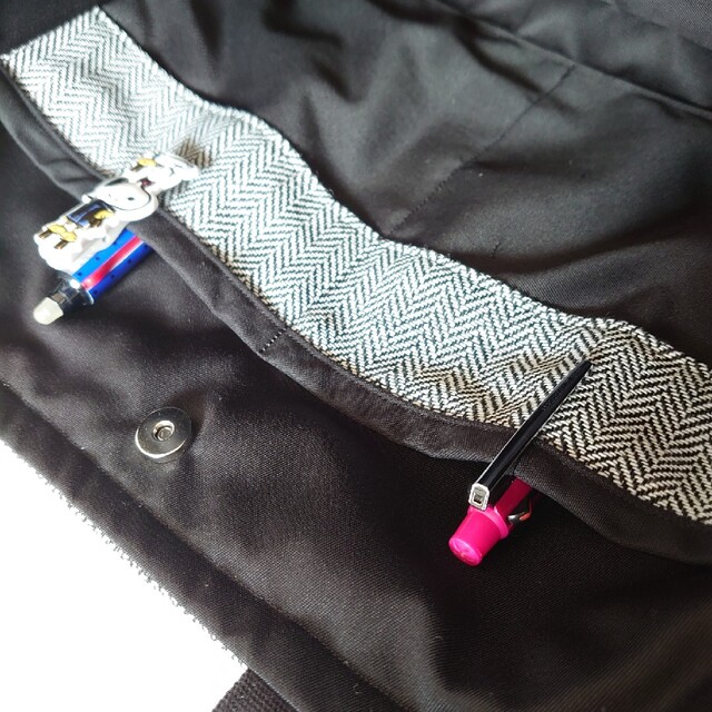 ヘリンボーンツイード　サイドポケット　肩掛けトートバッグ　ハンドメイド ハンドメイドのファッション小物(バッグ)の商品写真