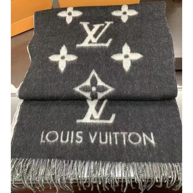 でおすすめアイテム。 LOUIS カシミヤ マフラー LOUISVUITTON ルイ