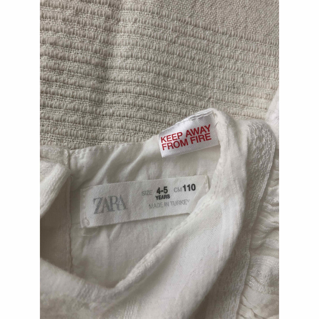 ZARA(ザラ)の【値下げ】ザラ　キッズ　レースブラウス キッズ/ベビー/マタニティのキッズ服女の子用(90cm~)(ブラウス)の商品写真