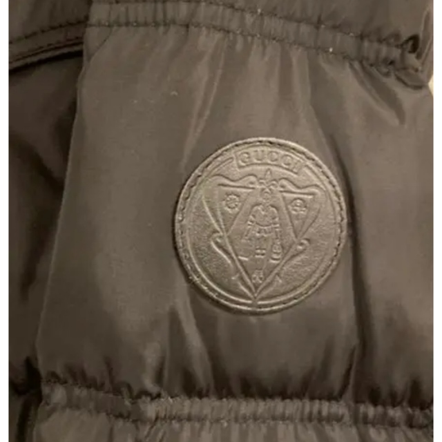 Gucci(グッチ)のGUCCI ミリタリー調　ダウンジャケット　サイズ46 新同品　ハンガーつき メンズのジャケット/アウター(ダウンジャケット)の商品写真