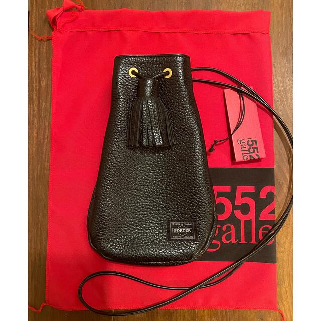 5525Gallery(ゴーゴーニーゴーギャラリー)の5525gallery × PORTER TASSEL POUCH メンズのバッグ(ショルダーバッグ)の商品写真