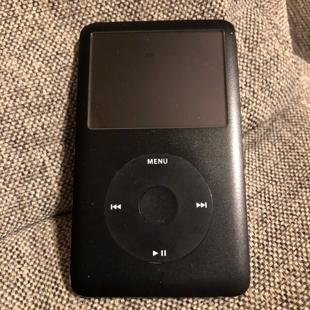 iPod(アイポッド)のiPod Classic 80GB ブラック A1238 Apple スマホ/家電/カメラのオーディオ機器(ポータブルプレーヤー)の商品写真