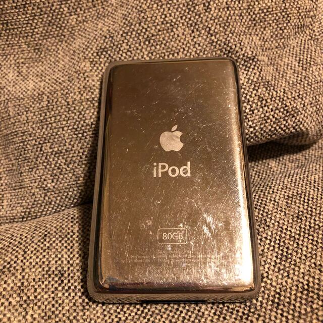 iPod(アイポッド)のiPod Classic 80GB ブラック A1238 Apple スマホ/家電/カメラのオーディオ機器(ポータブルプレーヤー)の商品写真