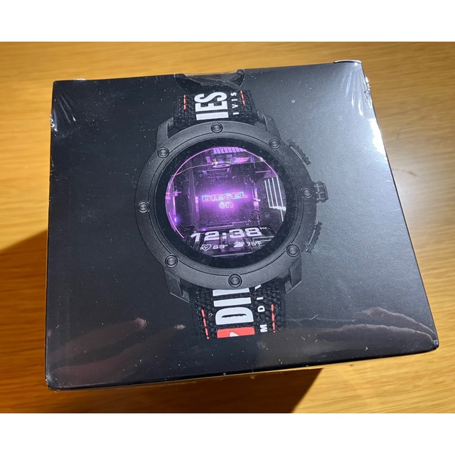 新品】ディーゼル DIESEL スマートウォッチ DZT2022 新品】ディーゼル DIESEL スマートウォッチ DZT2022