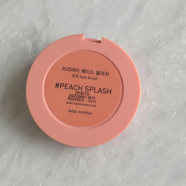 3ce(スリーシーイー)の【値下げ！】3CE チーク　peach splash コスメ/美容のベースメイク/化粧品(チーク)の商品写真