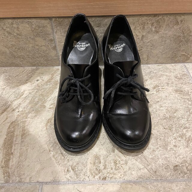 Dr.Martens(ドクターマーチン)の【限定版レア】ドクターマーチン 太ヒールパンプス レディースの靴/シューズ(ハイヒール/パンプス)の商品写真