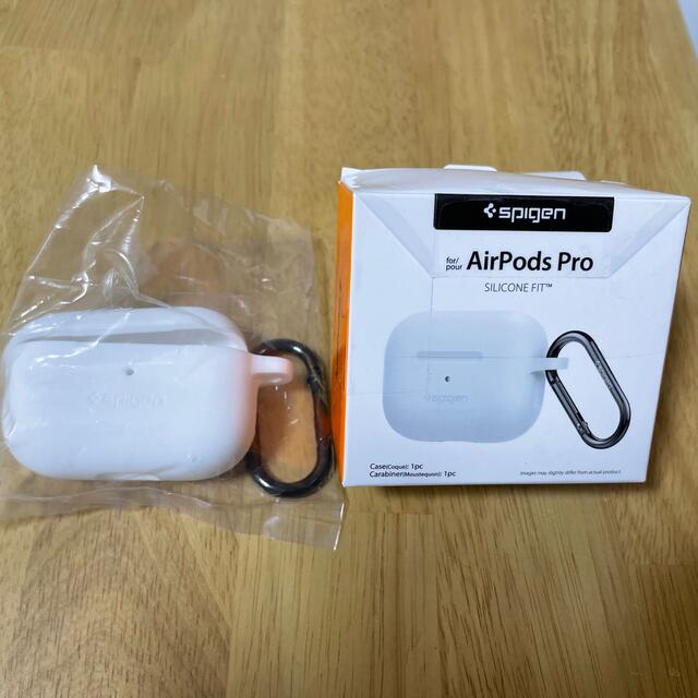 Spigen(シュピゲン)のAirPodsカバー スマホ/家電/カメラのスマホアクセサリー(iPhoneケース)の商品写真