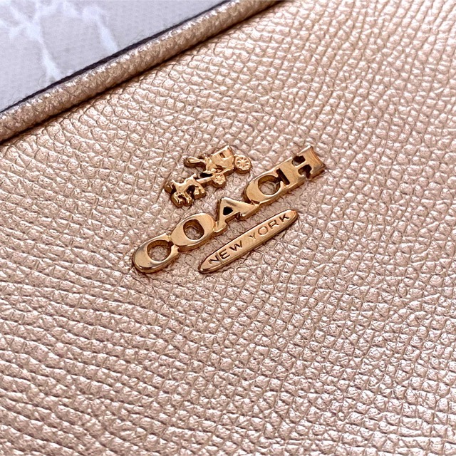 COACH(コーチ)のCOACH コーチ　ミニショルダー　ポーチ　ポシェット　メタリック レディースのバッグ(ショルダーバッグ)の商品写真