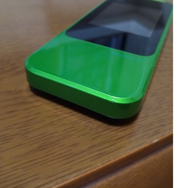 au(エーユー)のWiMax2+Speed Wi-Fi W043 HWD355GA GREEN スマホ/家電/カメラのスマホ/家電/カメラ その他(その他)の商品写真