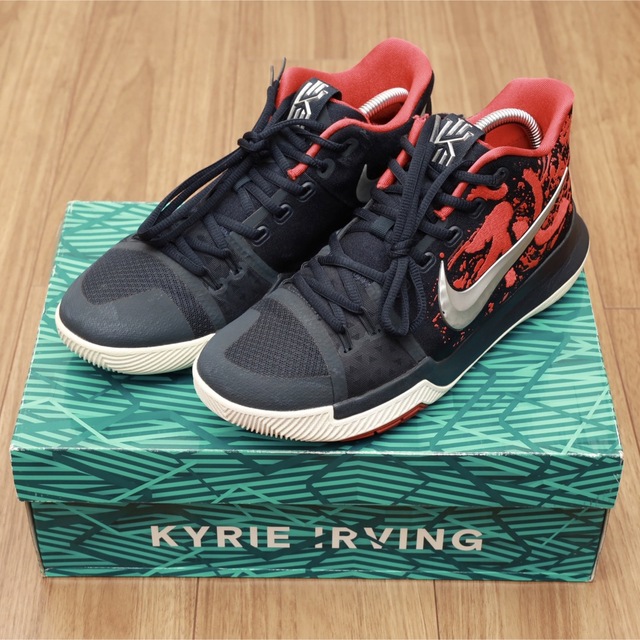 NIKE(ナイキ)のNIKE KYRIE 3 “SAMURAI” 26.5cm スポーツ/アウトドアのスポーツ/アウトドア その他(バスケットボール)の商品写真