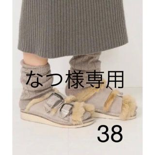 ドゥーズィエムクラス(DEUXIEME CLASSE)の【なつ様専用】カミナンドBUCKLE SANDAL ファーサンダル 38(サンダル)