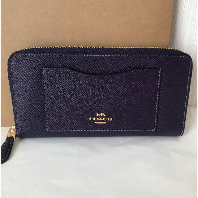 COACH(コーチ)の【新品・未使用】COACH レザー　長財布　パープル レディースのファッション小物(財布)の商品写真