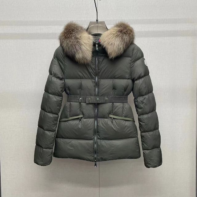 完成品MONCLER - ダウンコート ダウンジャケット モンクレールの通販 ...