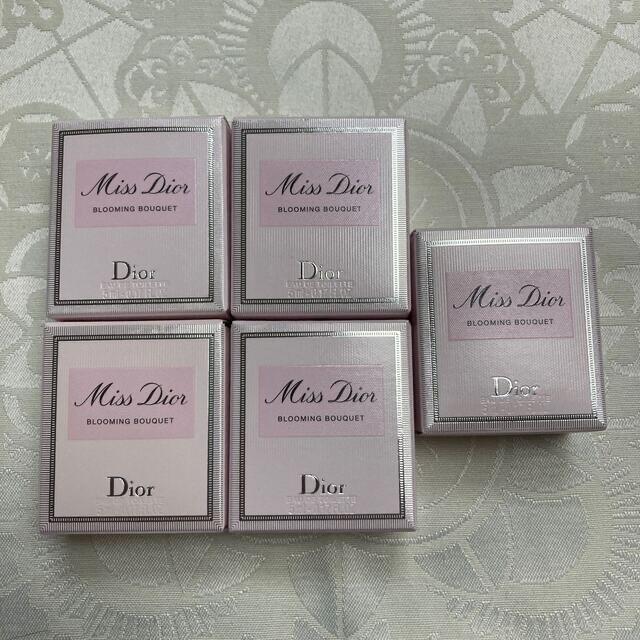 Christian Dior(クリスチャンディオール)のまな様専用！ミスディオール ブルーミング ブーケ 5ml×5個 コスメ/美容の香水(香水(女性用))の商品写真