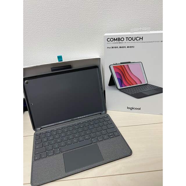 Logicool(ロジクール)のトラックパッド付き キーボードケースCombo Touch iK1057BKA スマホ/家電/カメラのPC/タブレット(タブレット)の商品写真