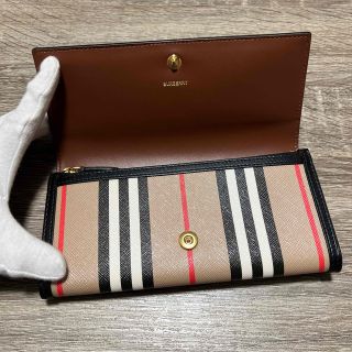 BURBERRY - 未使用 バーバリー アイコンストライプ 二つ折り長財布 PVC ...