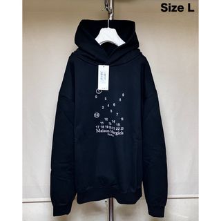 マルタンマルジェラ(Maison Martin Margiela)の新品 L 22aw マルジェラ ロゴ刺繍パーカー 黒 3803(パーカー)