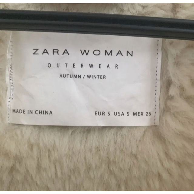 ZARA(ザラ)のZARA WOMAN  ムートンアウターウェア　Sサイズ レディースのジャケット/アウター(ムートンコート)の商品写真