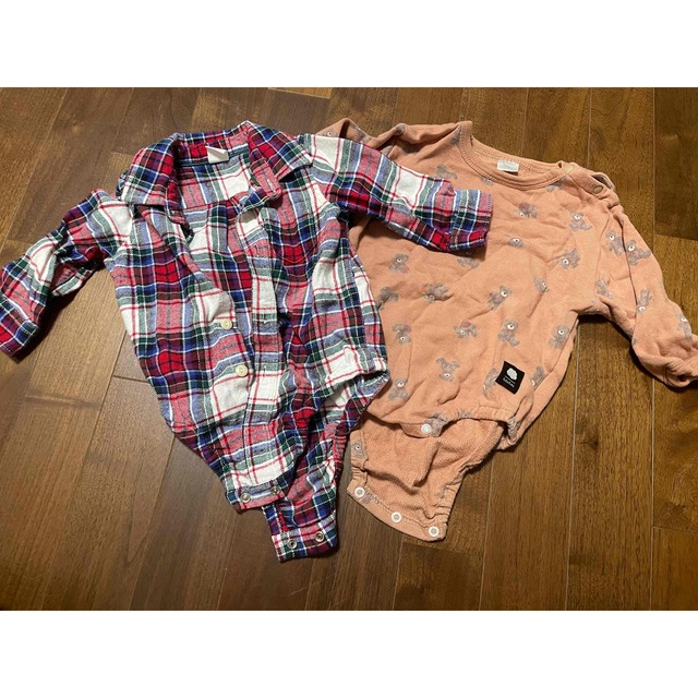 GAP(ギャップ)のロンパース2枚セット キッズ/ベビー/マタニティのベビー服(~85cm)(ロンパース)の商品写真