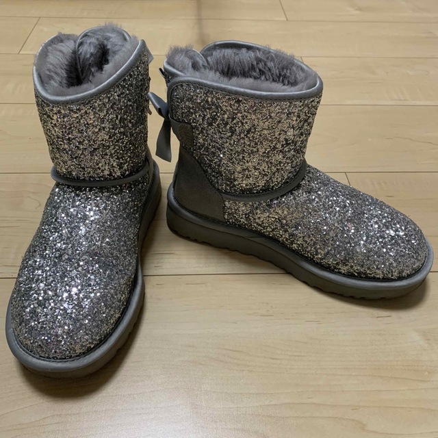 UGG - 【美品】クラシックミニボウコスモスムートンブーツ【UGG】の