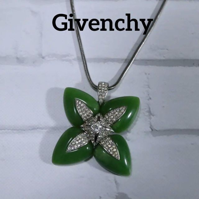 GIVENCHY(ジバンシィ)の【匿名配送】ジバンシー ネックレス 花 緑 ヴィンテージ シルバー レディースのアクセサリー(ネックレス)の商品写真