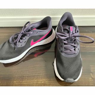 ナイキ(NIKE)のNIKE トレーニング スニーカー 24cm(スニーカー)