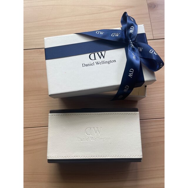 Daniel Wellington(ダニエルウェリントン)のダニエルウェリントン 腕時計 替ベルトつき レディースのファッション小物(腕時計)の商品写真