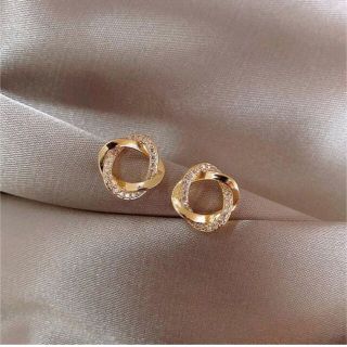 【 ツインオーバルピアス（ゴールド） 】(ピアス)