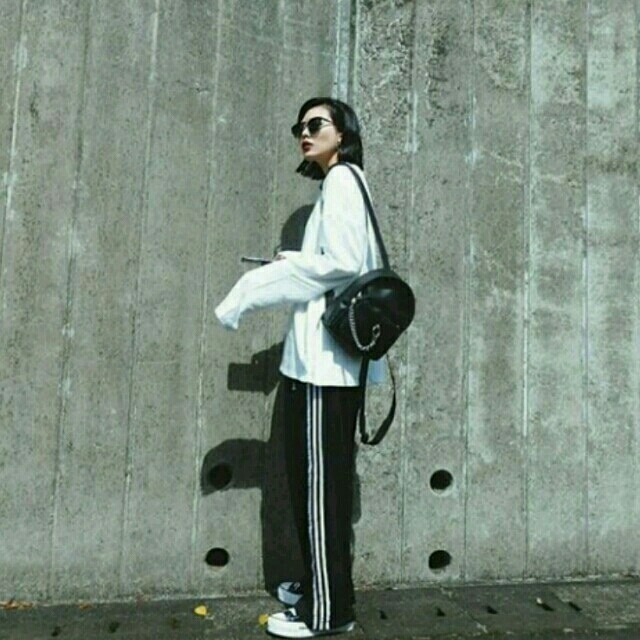 SPIRAL GIRL(スパイラルガール)のちびたん様　リングチェーン　バッグ　黒×銀 レディースのバッグ(リュック/バックパック)の商品写真