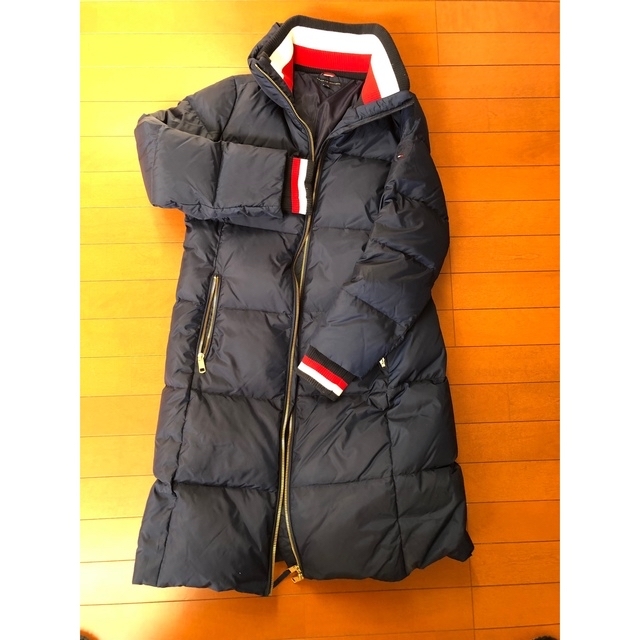 TOMMY HILFIGER(トミーヒルフィガー)のトミーヒルフィガー　ダウンコート　ネイビー　レディースＬ　美品 レディースのジャケット/アウター(ダウンコート)の商品写真