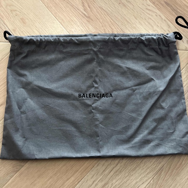 Balenciaga(バレンシアガ)のバレンシアガ　巾着2個セット エンタメ/ホビーのコレクション(ノベルティグッズ)の商品写真