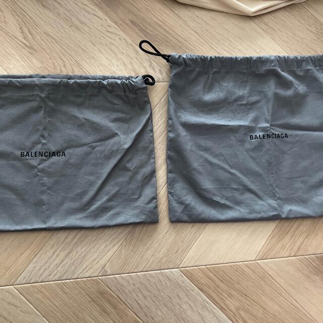 Balenciaga(バレンシアガ)のバレンシアガ　巾着2個セット エンタメ/ホビーのコレクション(ノベルティグッズ)の商品写真